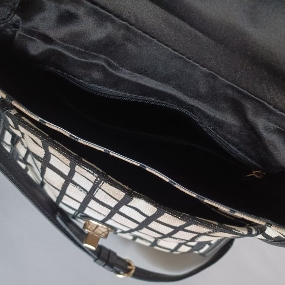 Coach Turnlock closure Crossbody bag - Picture 6 of 6